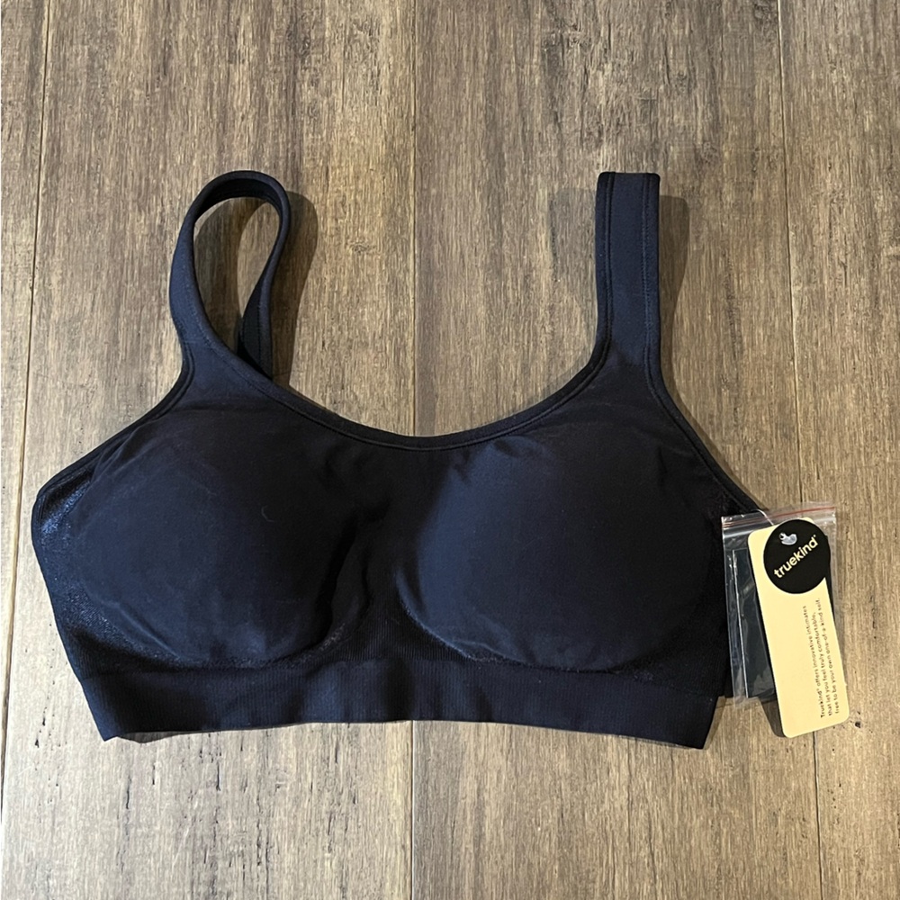 NWT Truekind ladies black Daily Comfort wireless shaper bra sz M